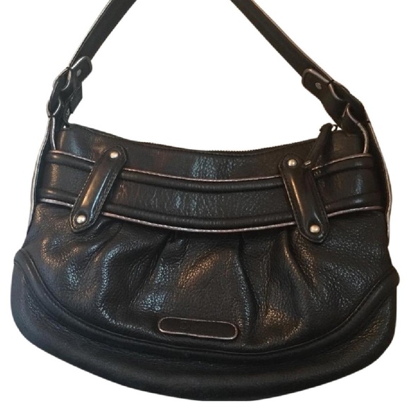 Cole Haan Handbags - Cole Haan leather handbag⭐️⭐️